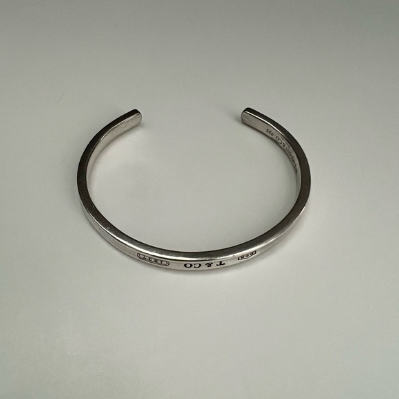 Tiffany 1837® Cuff in Silver, Narrow, size S - Picture 6 of 6
